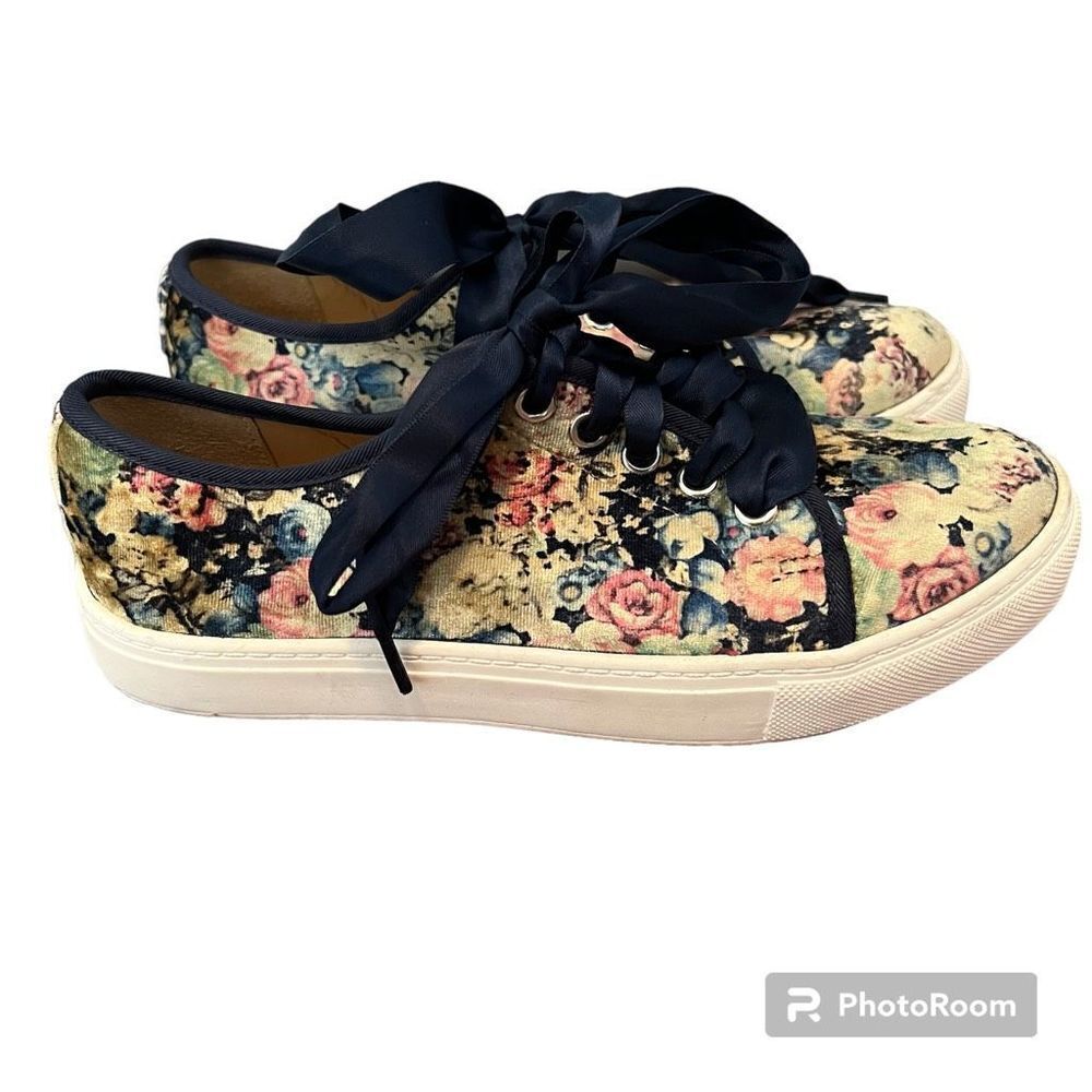 Dirty Laundry Navy Blue Floral Velour Sneakers Size 6